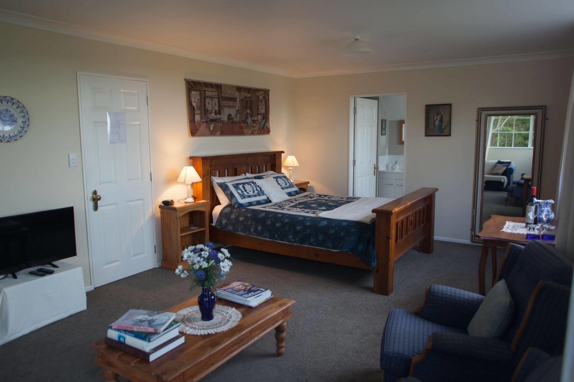 The Loft Bed And Breakfast Lago Lago Taupo Esterno foto