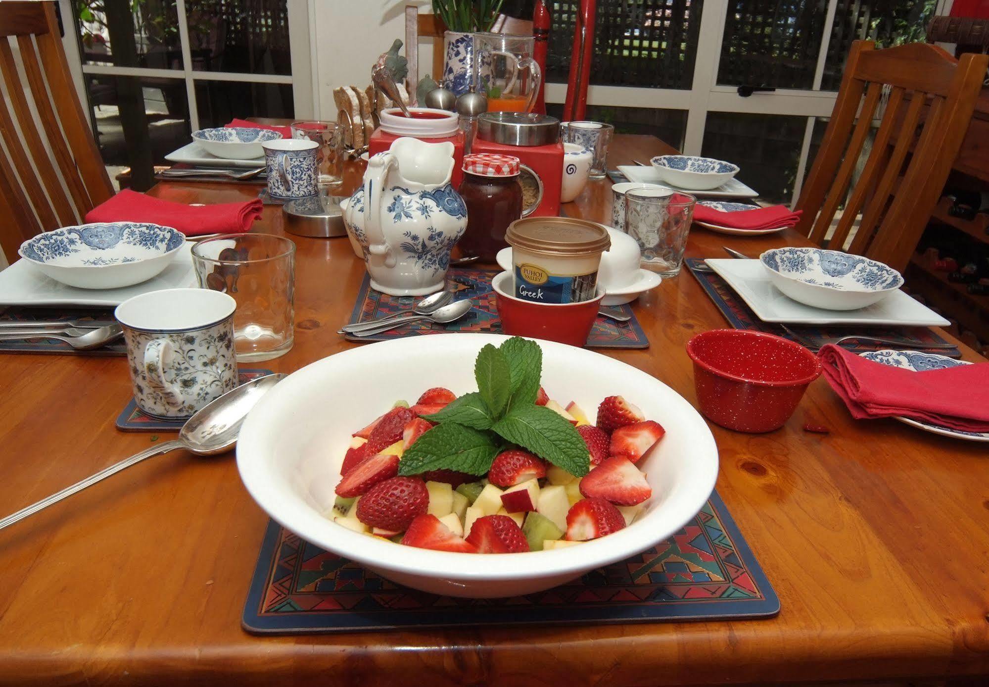 The Loft Bed And Breakfast Lago Lago Taupo Esterno foto