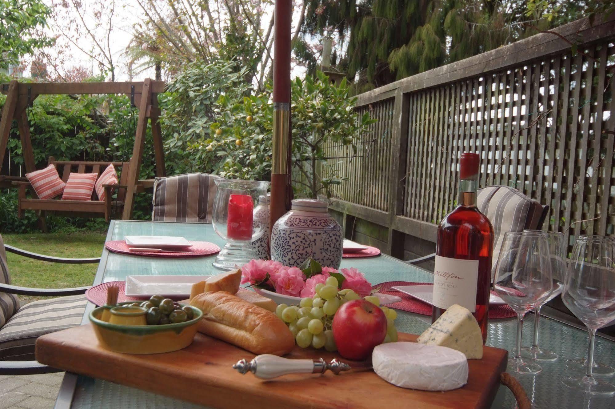 The Loft Bed And Breakfast Lago Lago Taupo Esterno foto